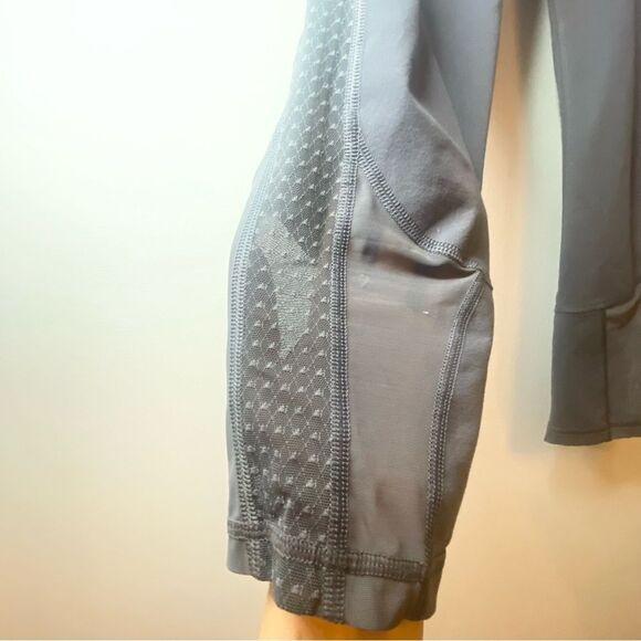 Grey Knockout by Victorias Secret capri legging size small - Picture 4 of 8